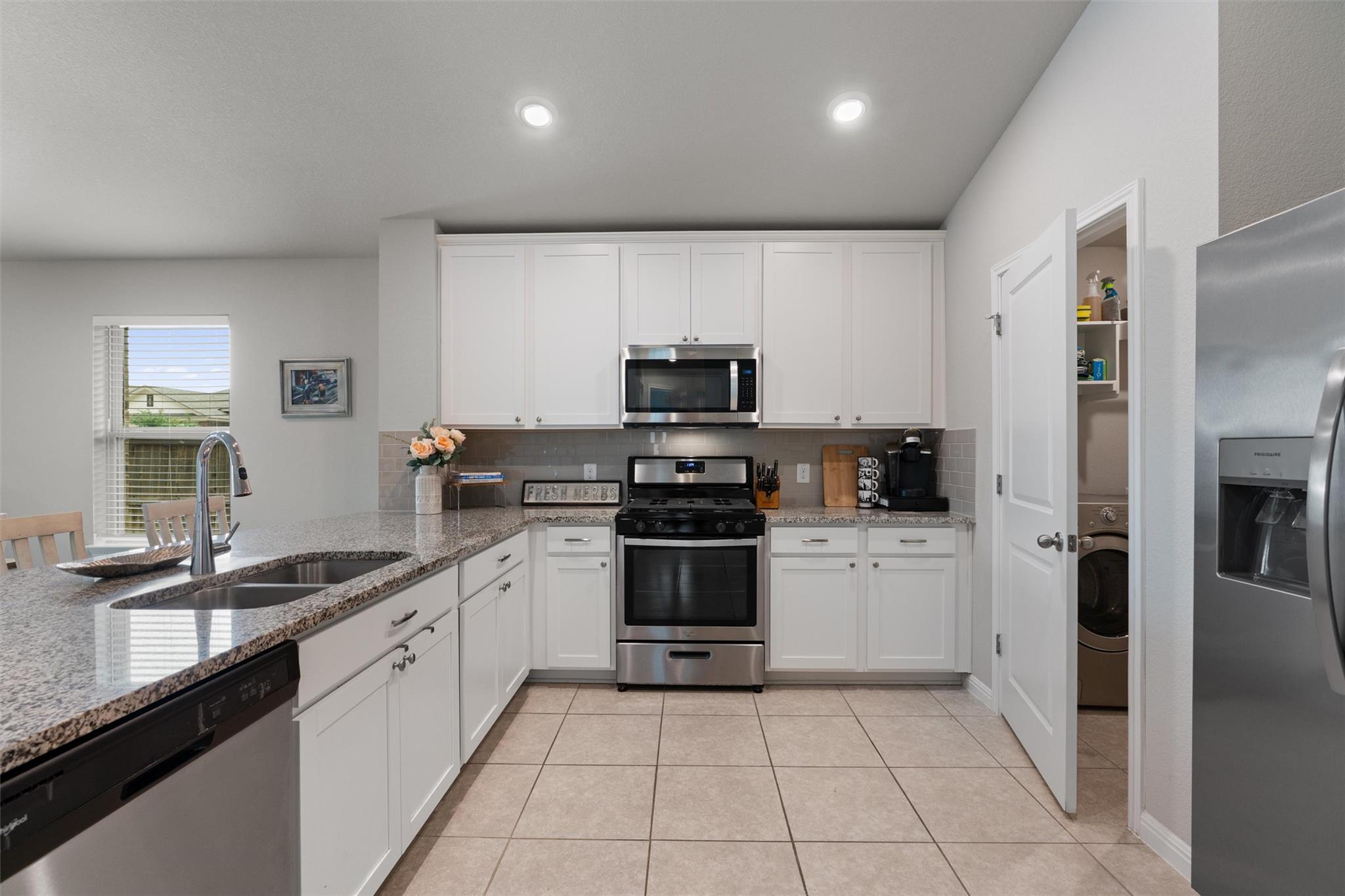 12410 Amber Lynn Path Property Photo 11