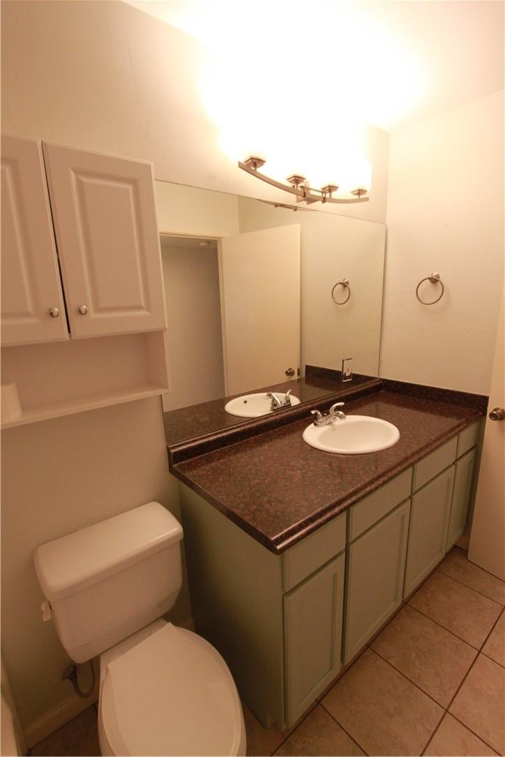 2305 Wilke Dr #b Property Photo 11