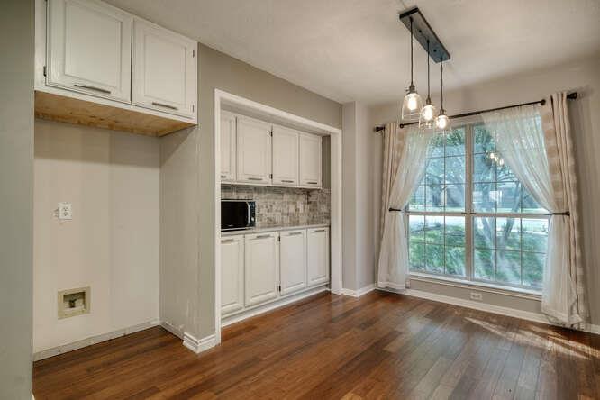 5917 Charles Schreiner Trl Property Photo 6