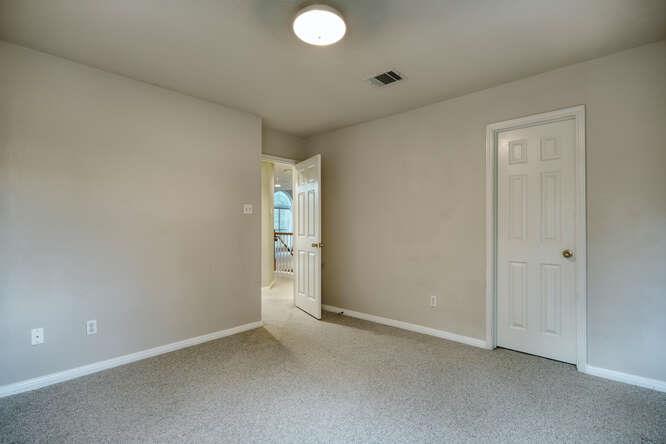 5917 Charles Schreiner Trl Property Photo 13