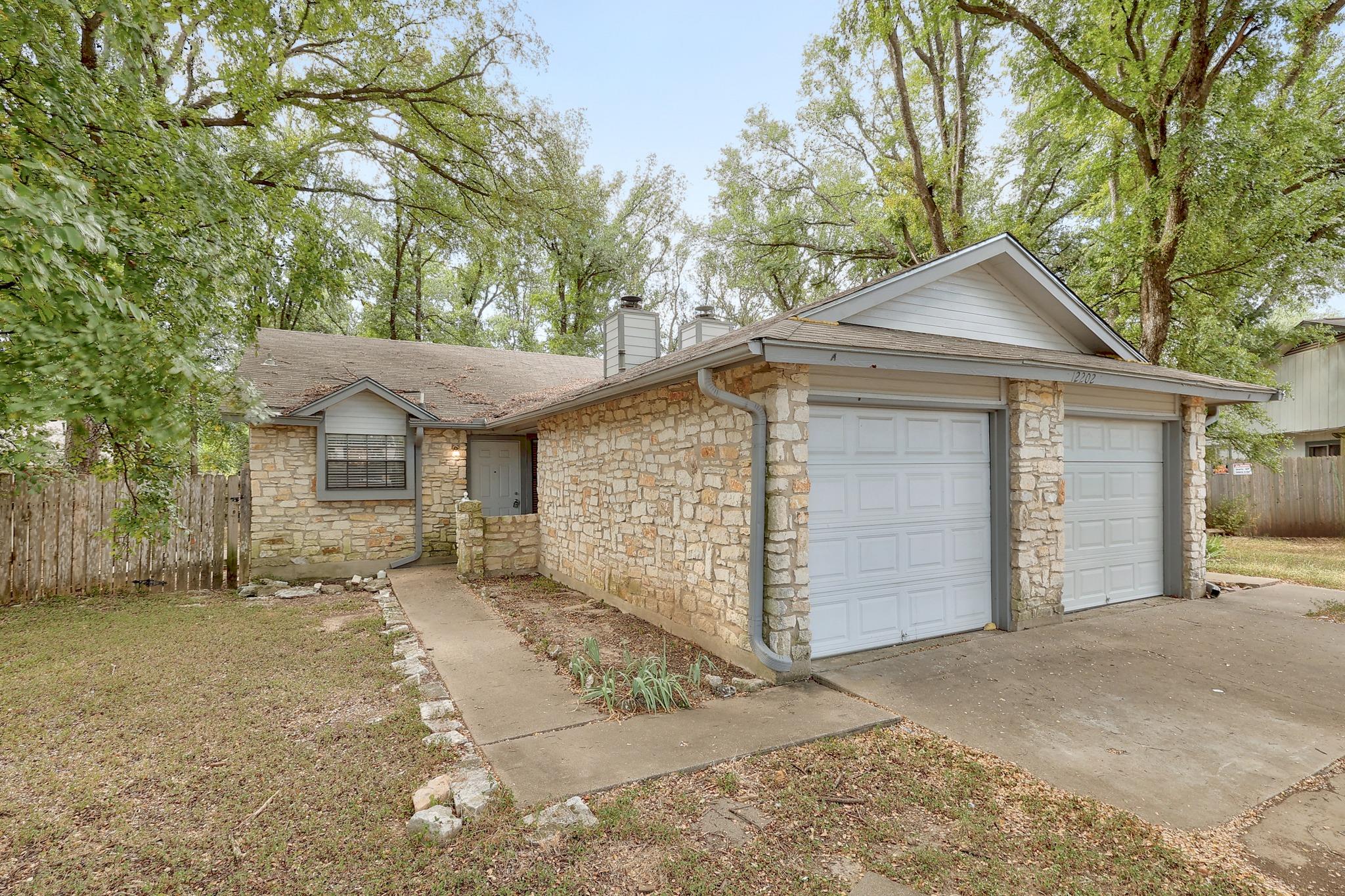 12202 Dundee Dr #a Property Photo 2
