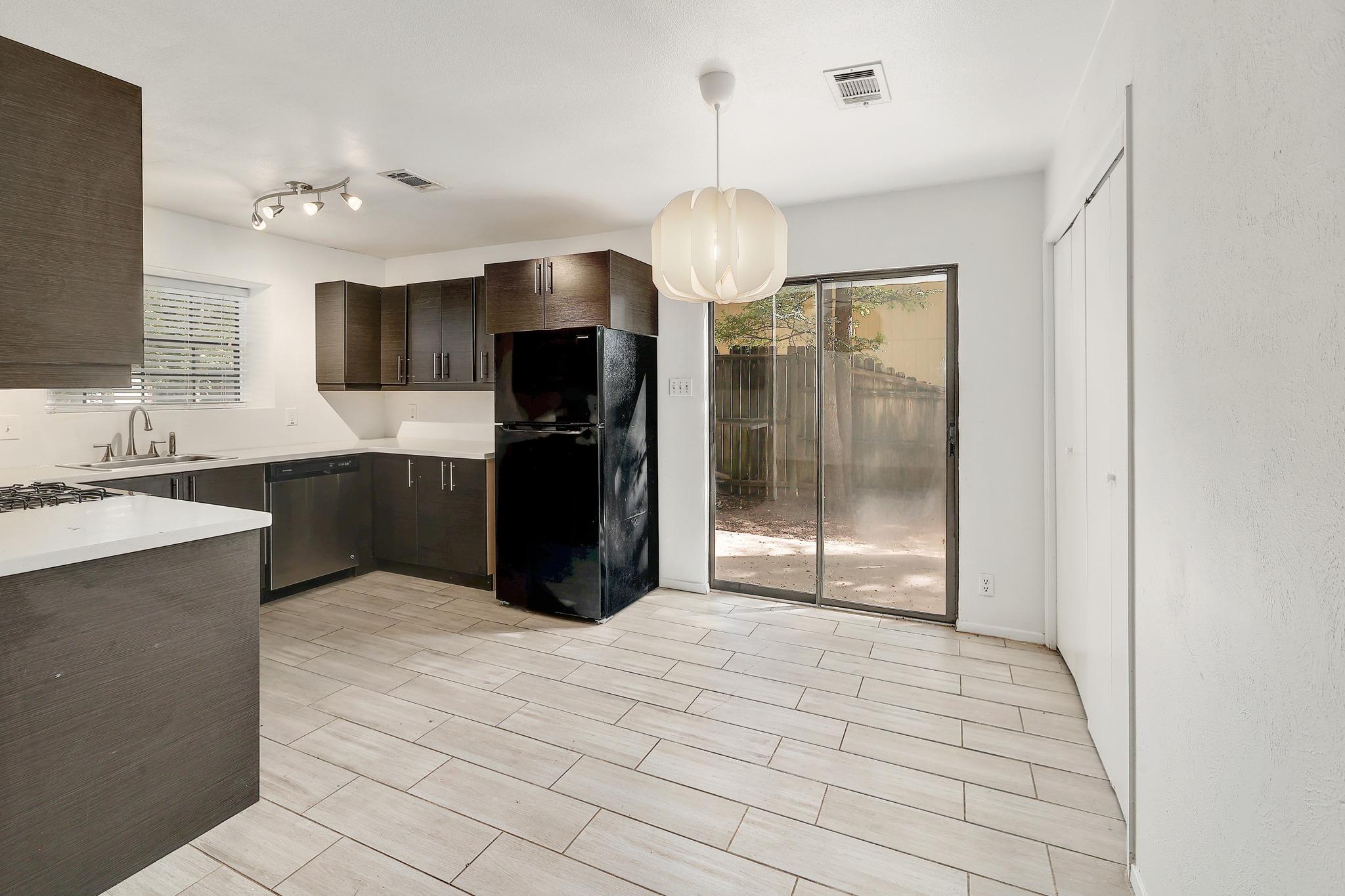 12202 Dundee Dr #a Property Photo 8