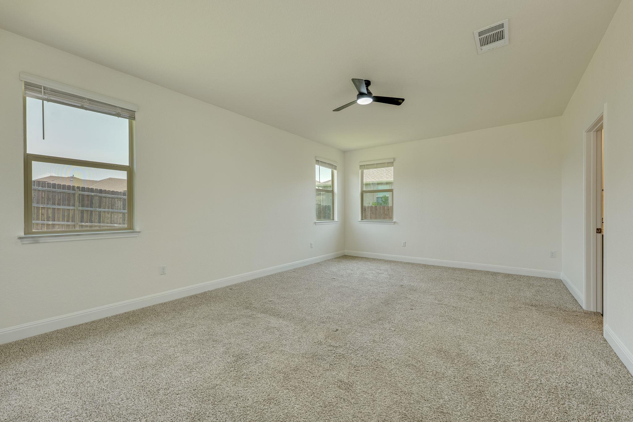 17813 Bassano Ave Property Photo 10