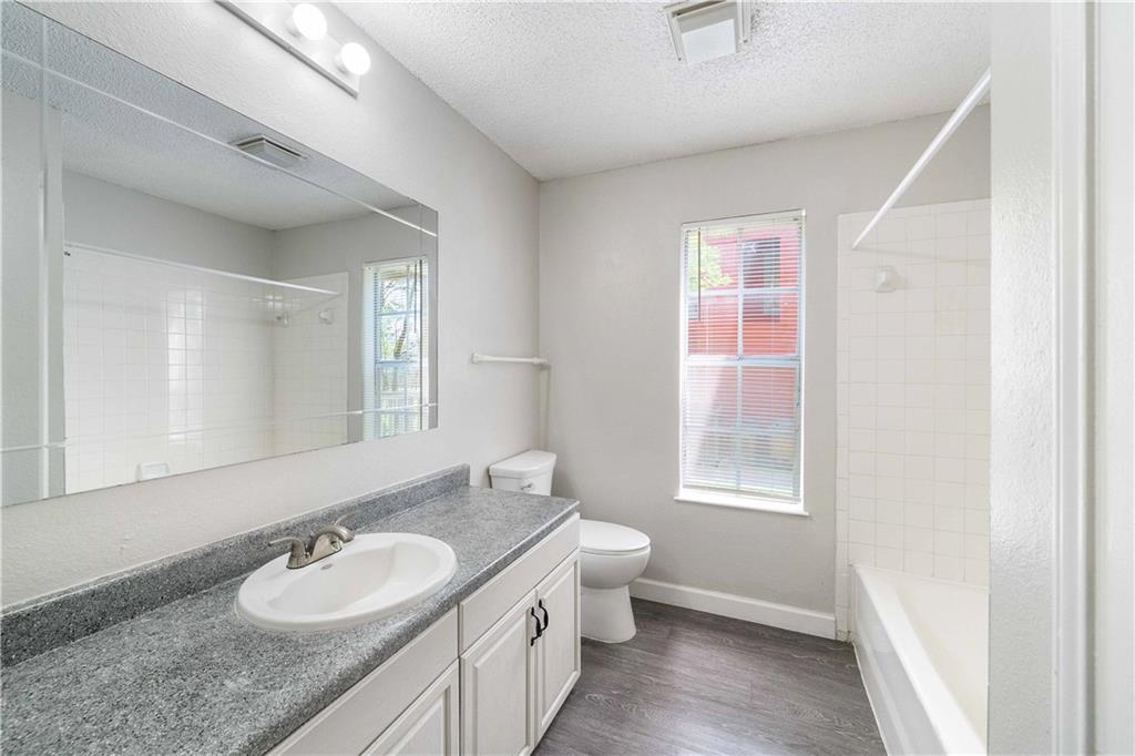 4304 Duval Rd #b Property Photo 11