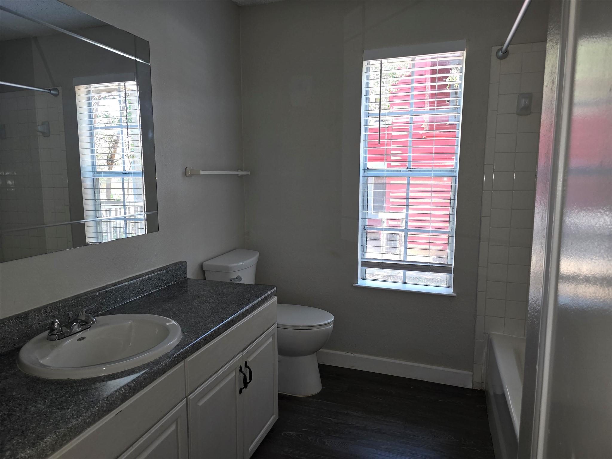 4304 Duval Rd #b Property Photo 12