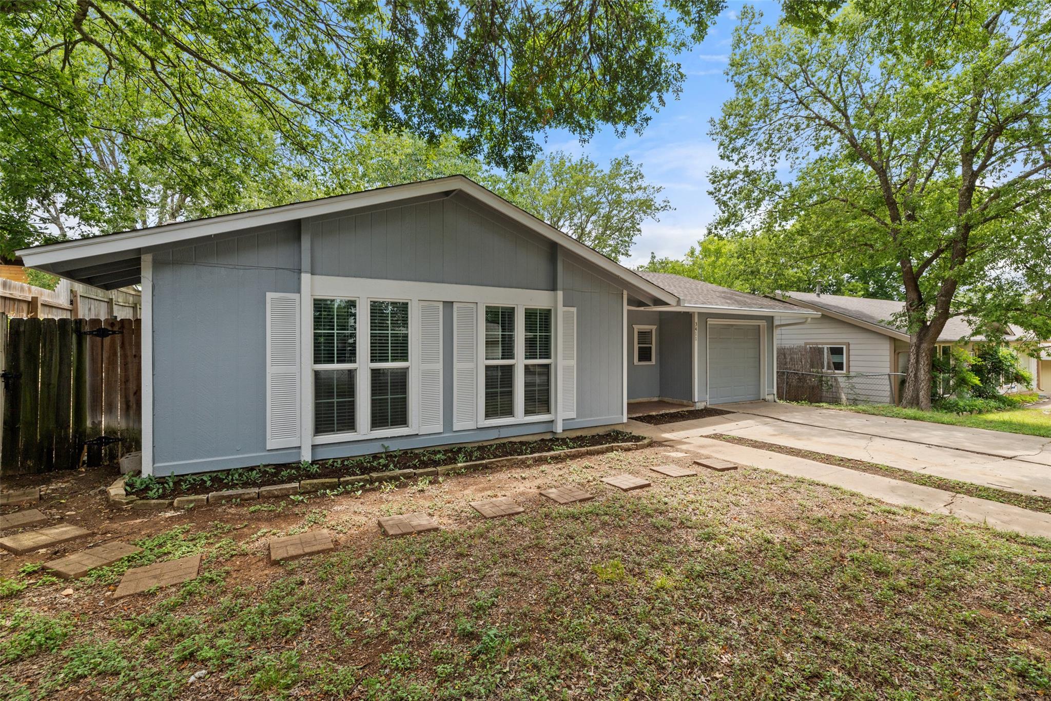 3411 Thomas Kincheon St Property Photo 6