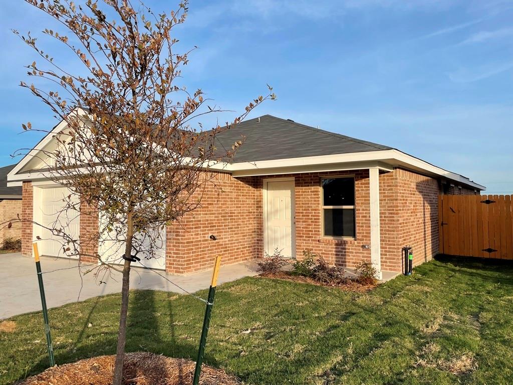 2328 Duntov Dr B Property Photo
