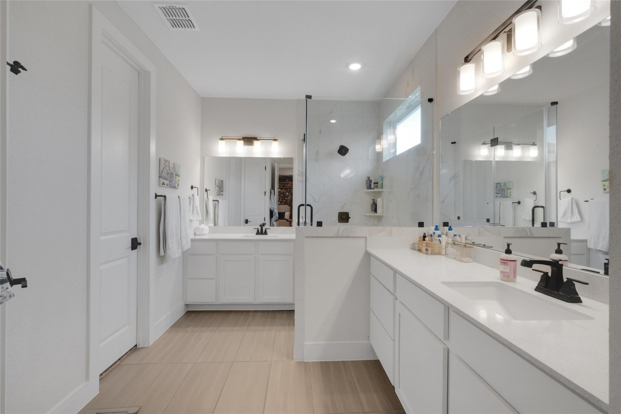 8806 Bestride Bnd Property Photo 14