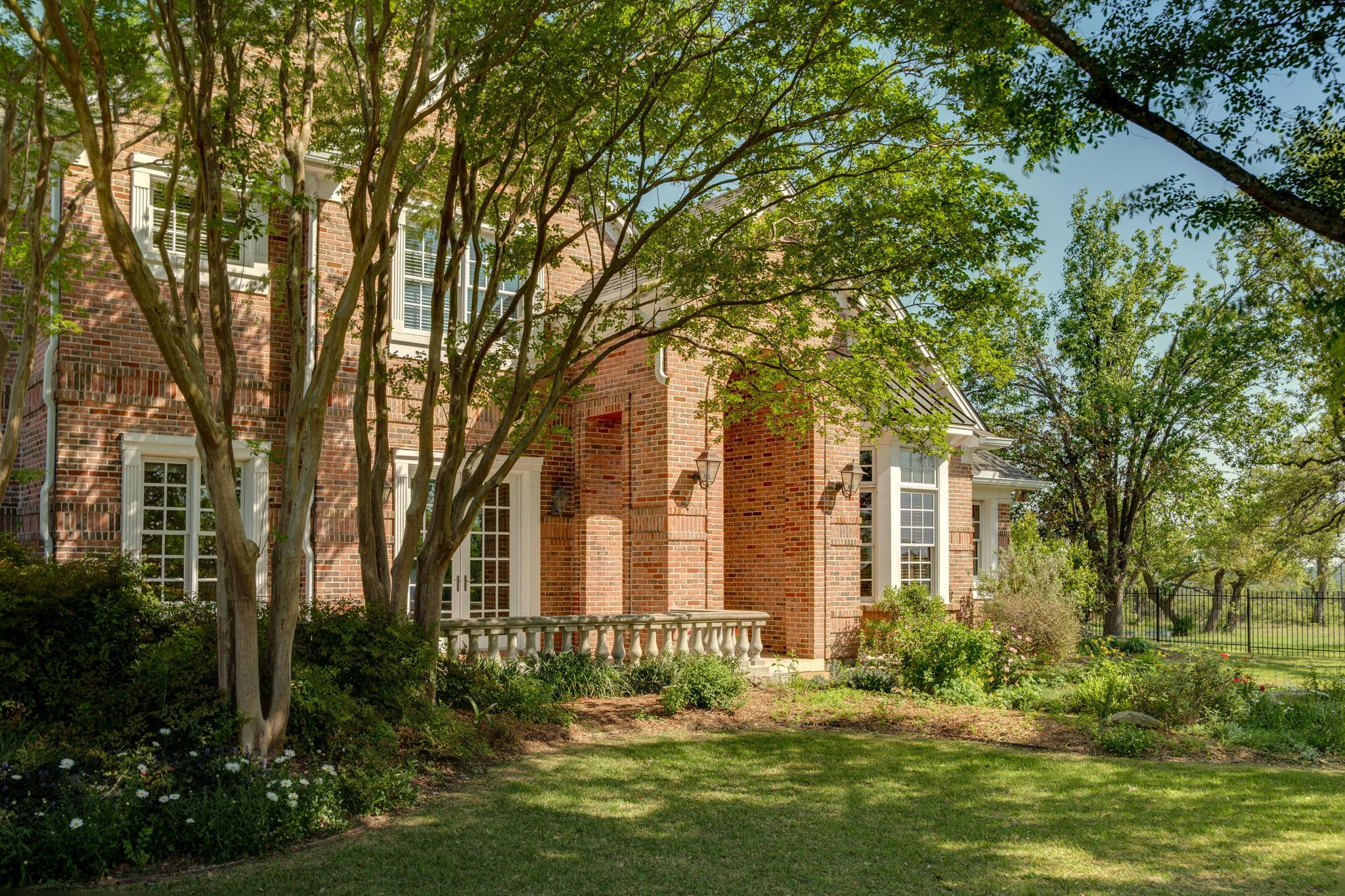 1601 Panther Creek Rd Property Photo 8