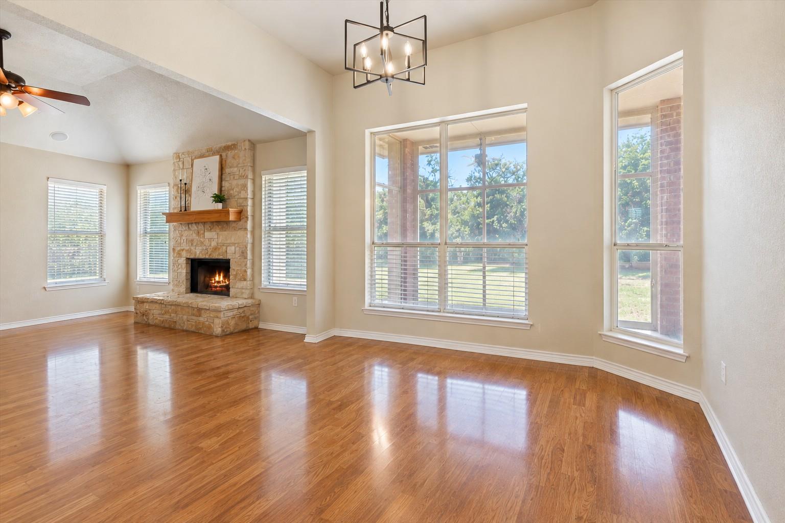 5890 Denmans Loop Property Photo 6