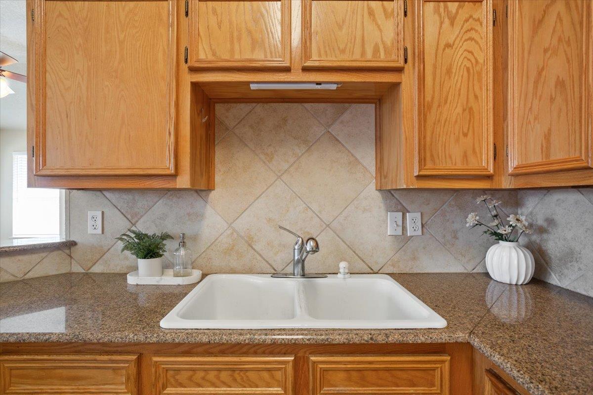 5890 Denmans Loop Property Photo 10