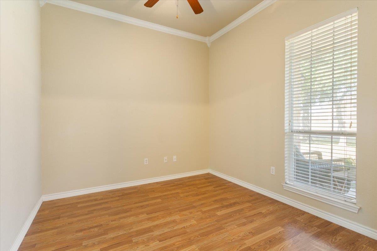 5890 Denmans Loop Property Photo 12