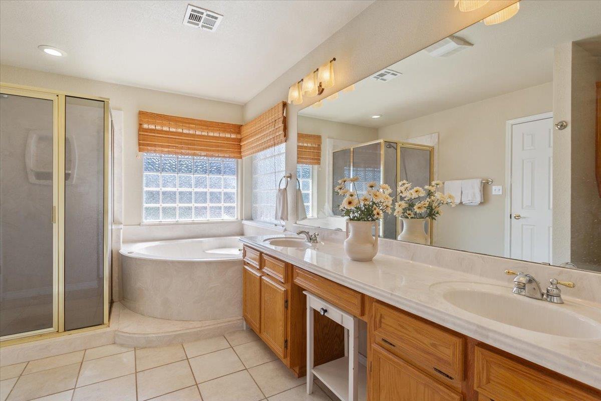 5890 Denmans Loop Property Photo 19
