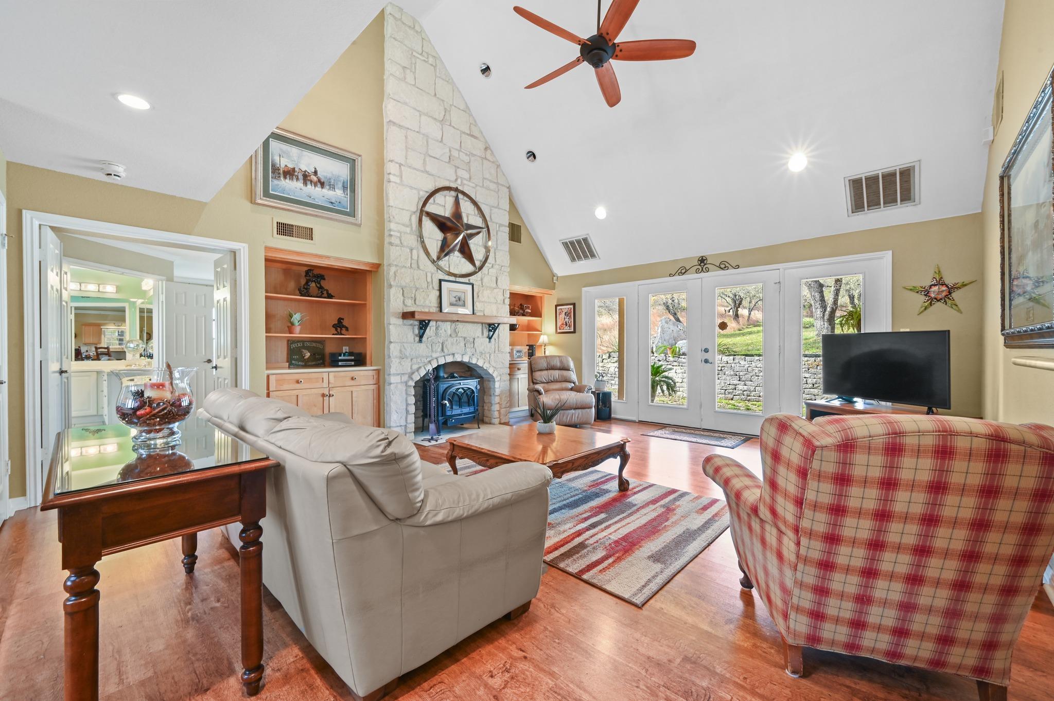 24415 Singleton Bend Rd E Property Photo 14