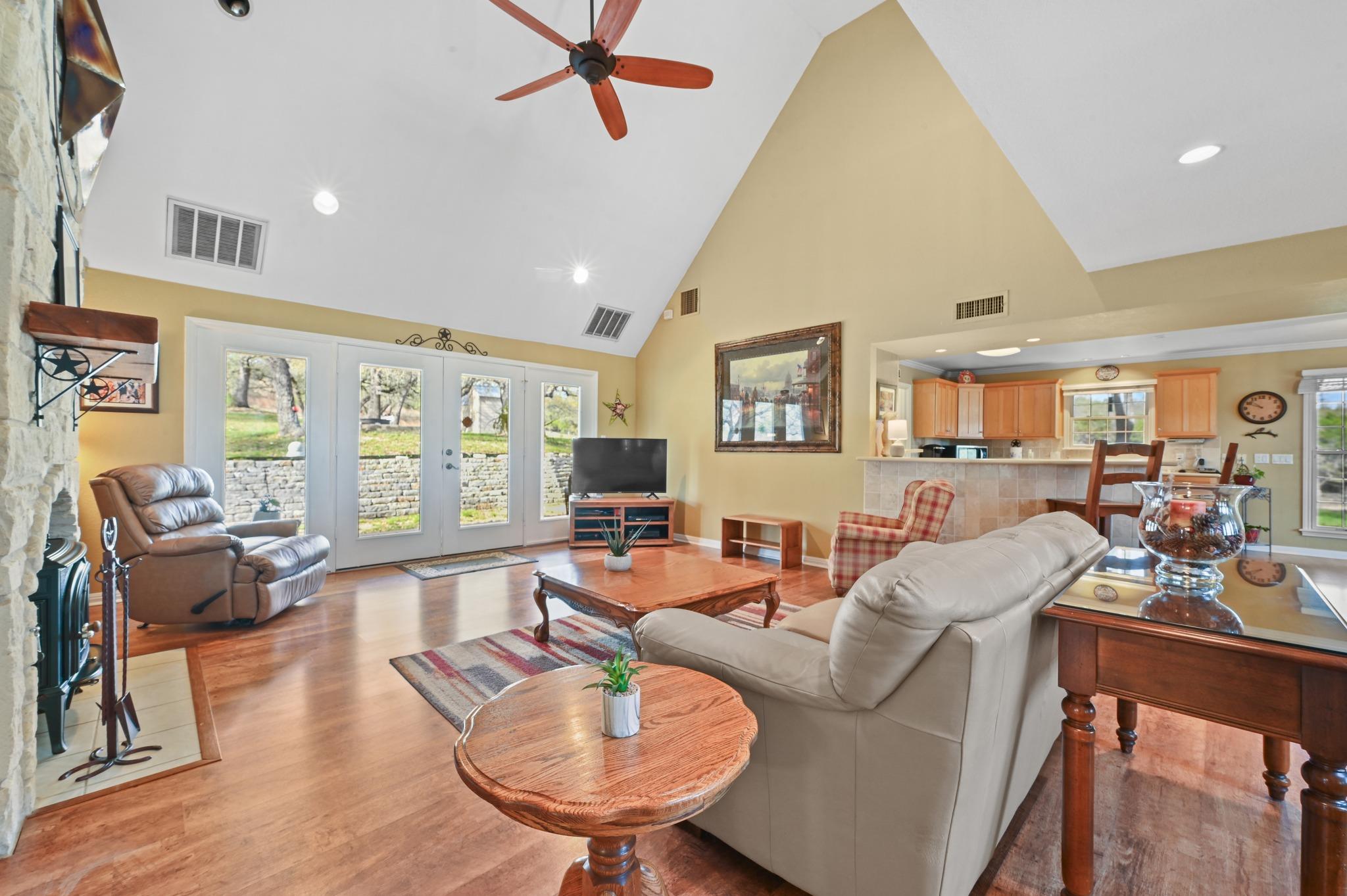 24415 Singleton Bend Rd E Property Photo 15