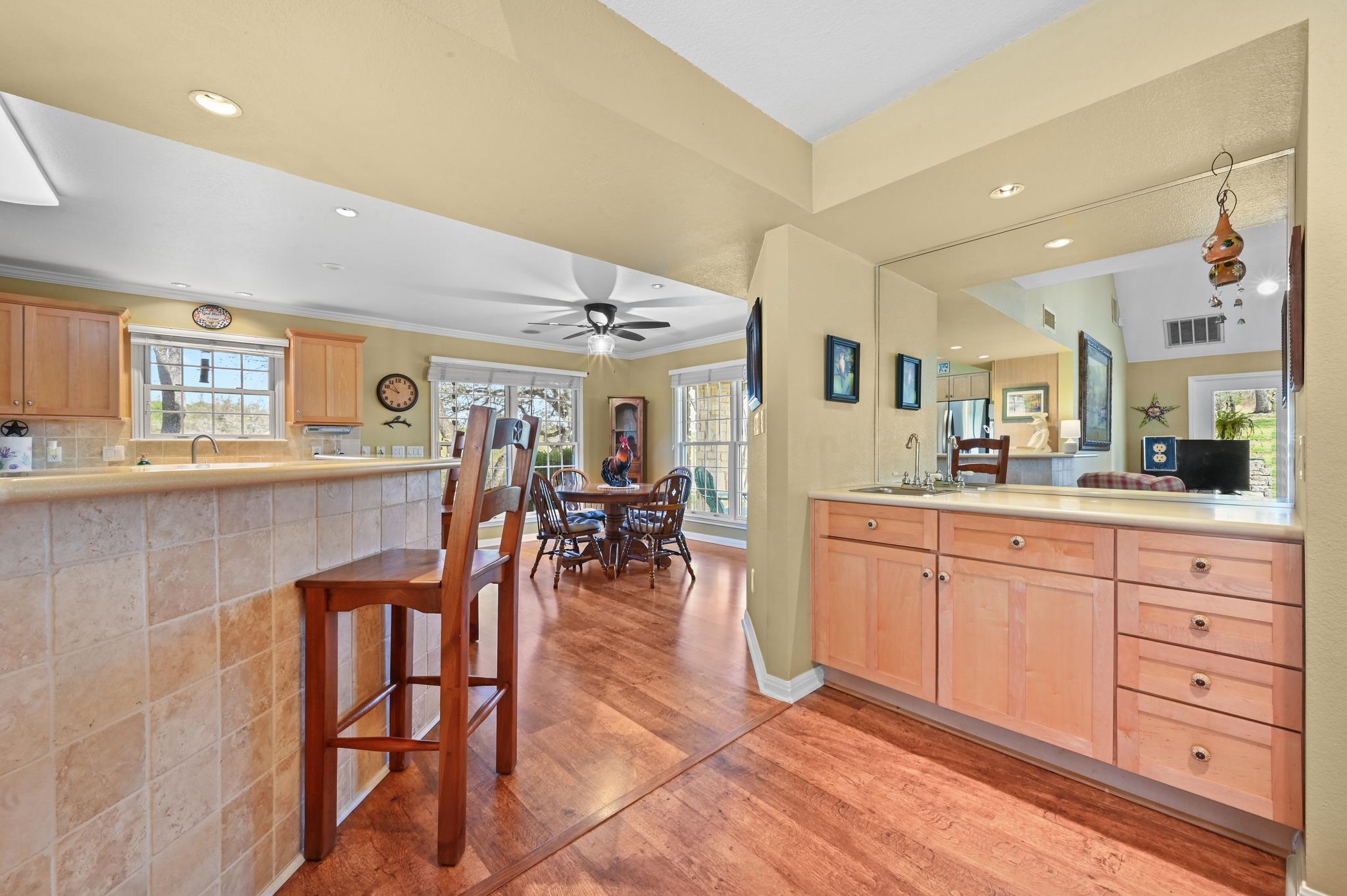 24415 Singleton Bend Rd E Property Photo 16