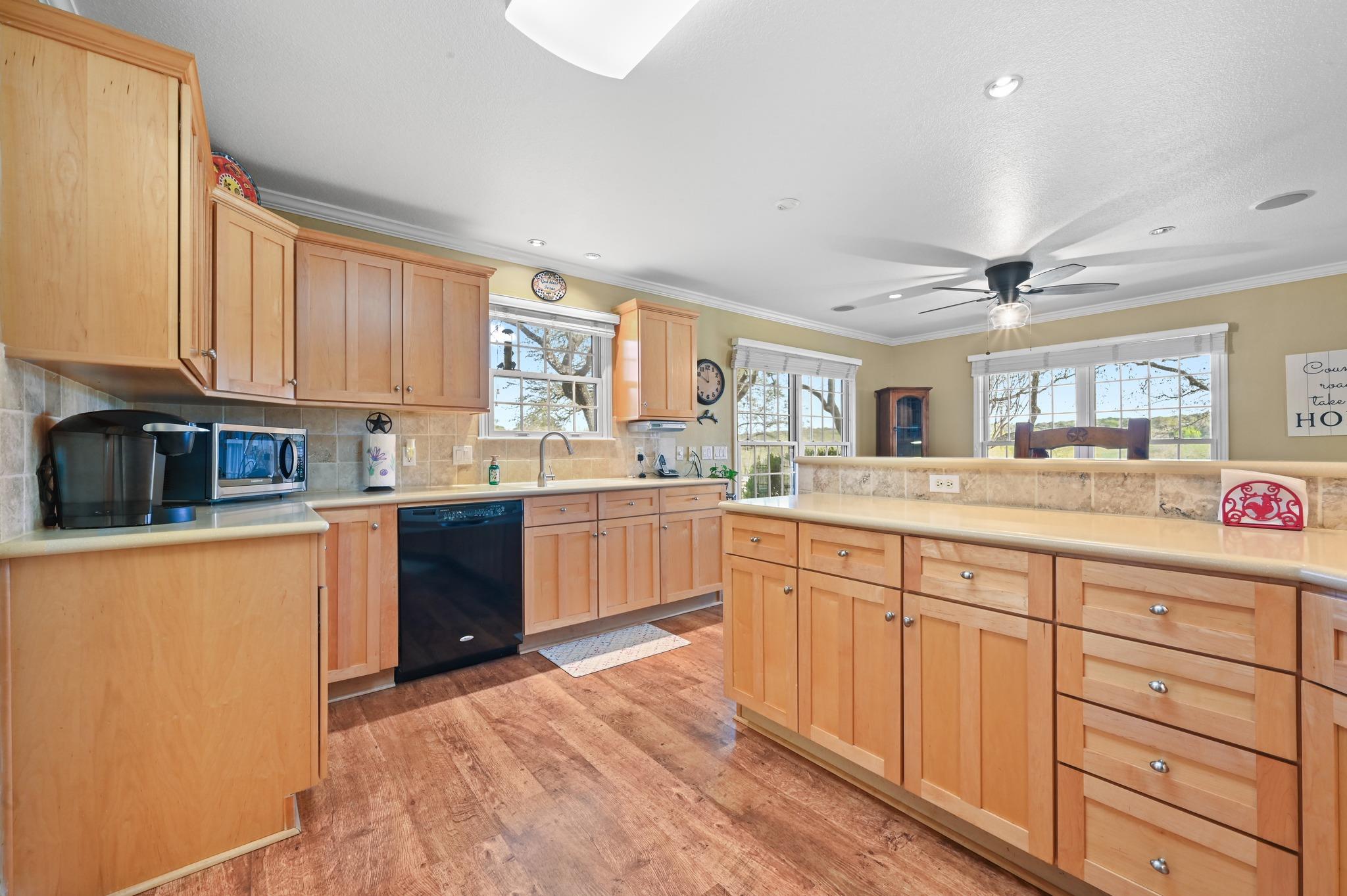 24415 Singleton Bend Rd E Property Photo 18