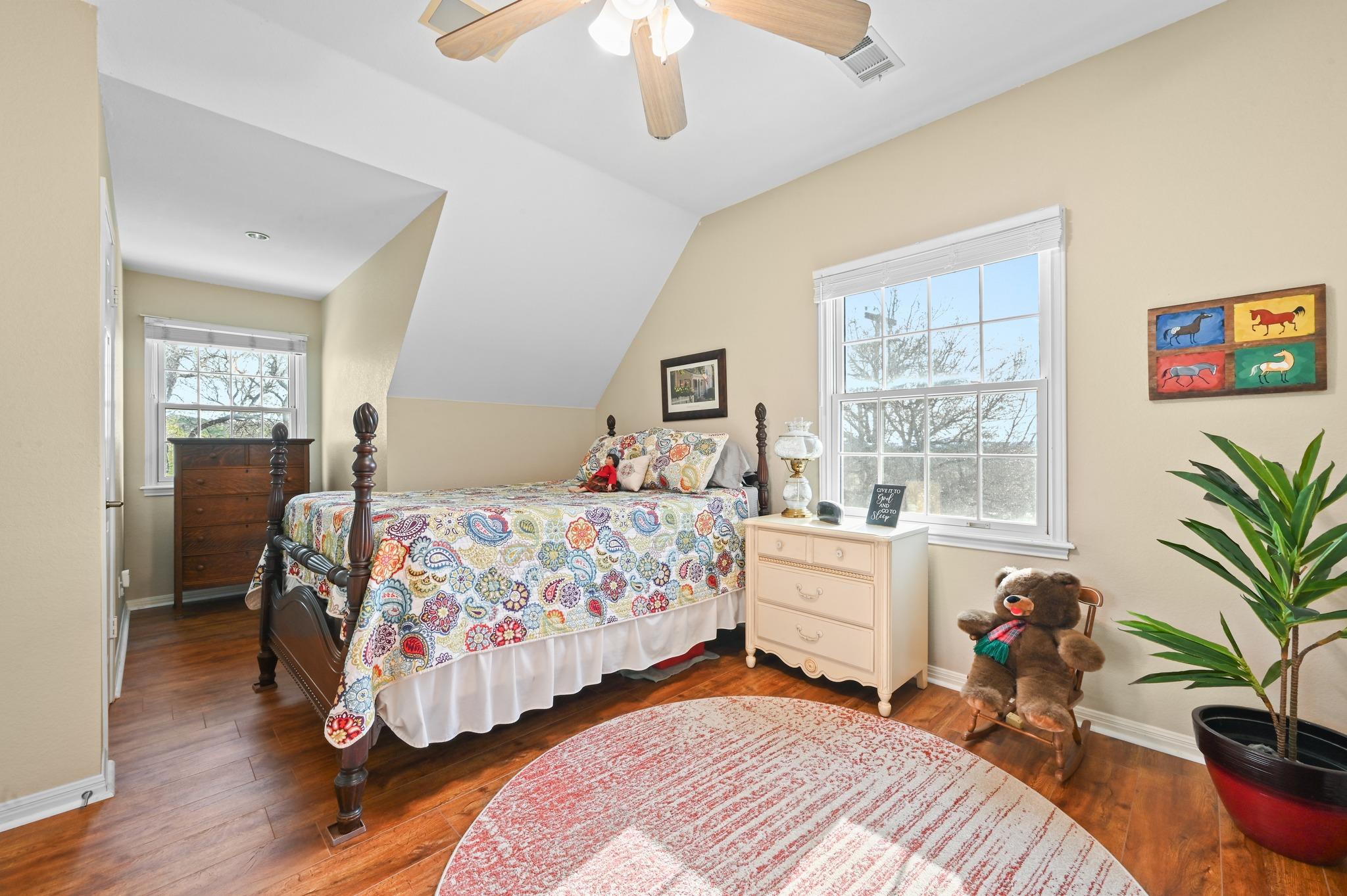 24415 Singleton Bend Rd E Property Photo 24