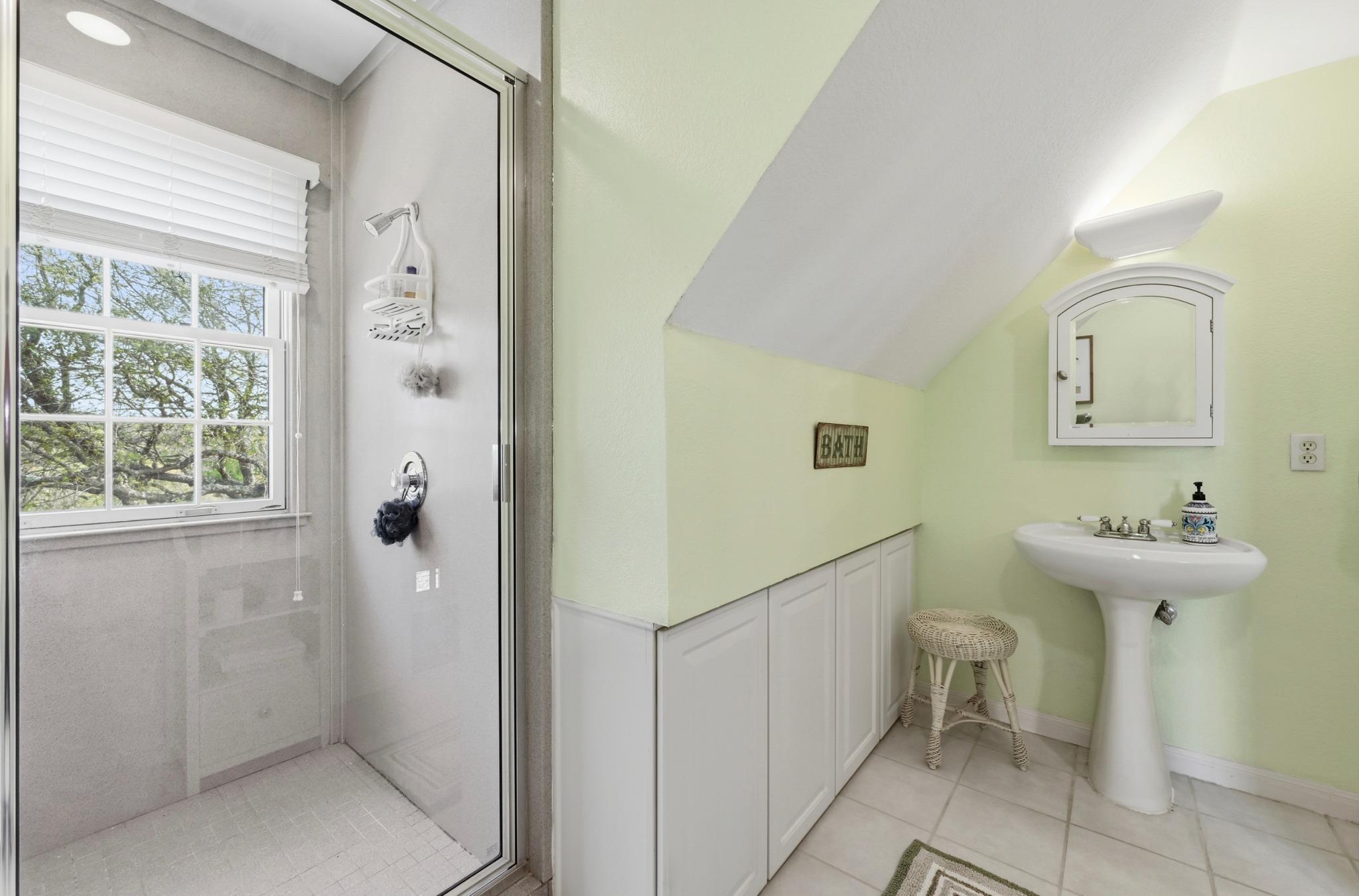 24415 Singleton Bend Rd E Property Photo 26