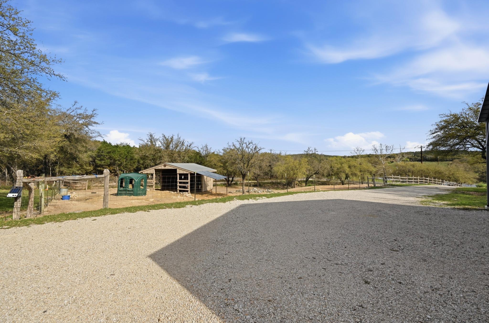 24415 Singleton Bend Rd E Property Photo 32