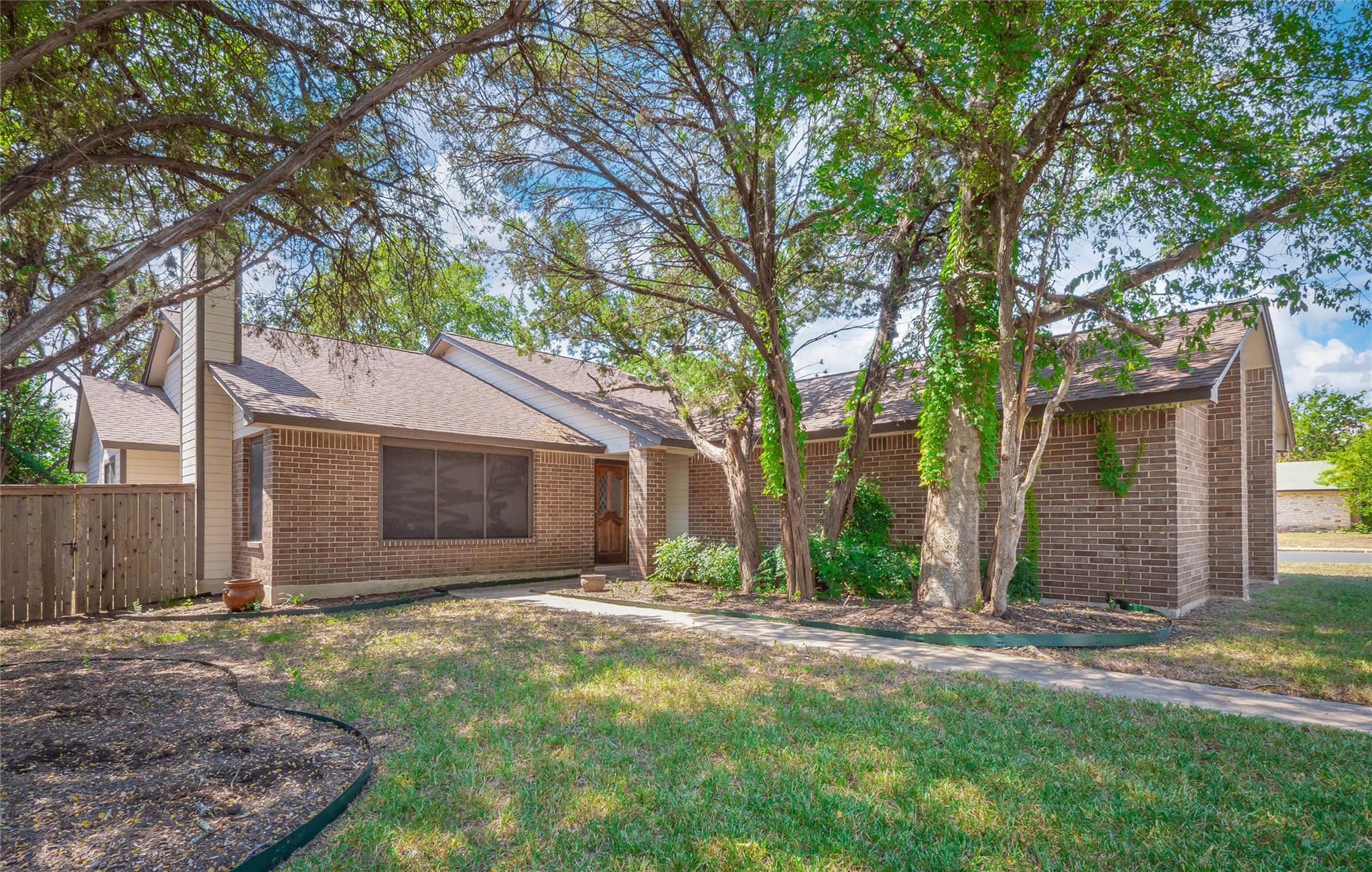 4013 Reynosa Dr Property Photo 1