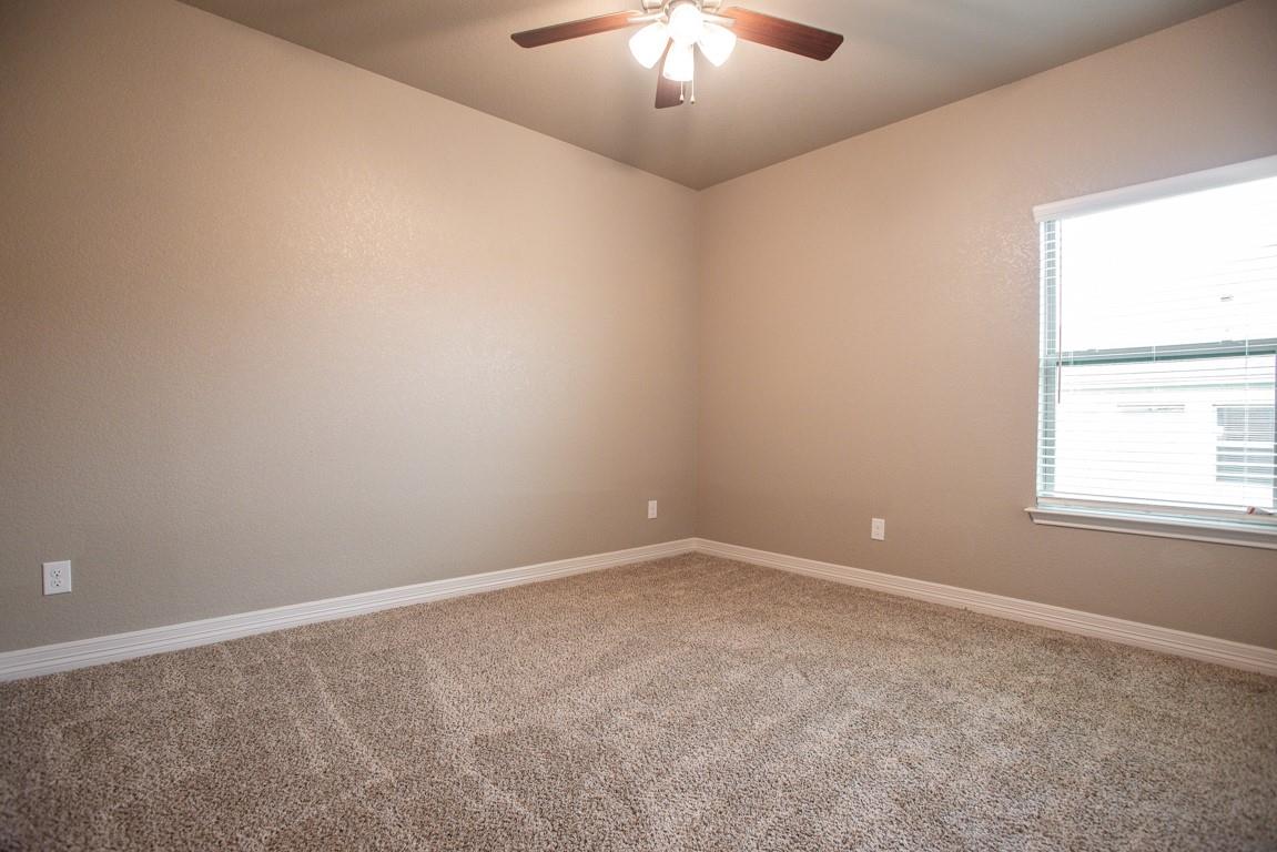 1027 Winchester Dr Property Photo 32