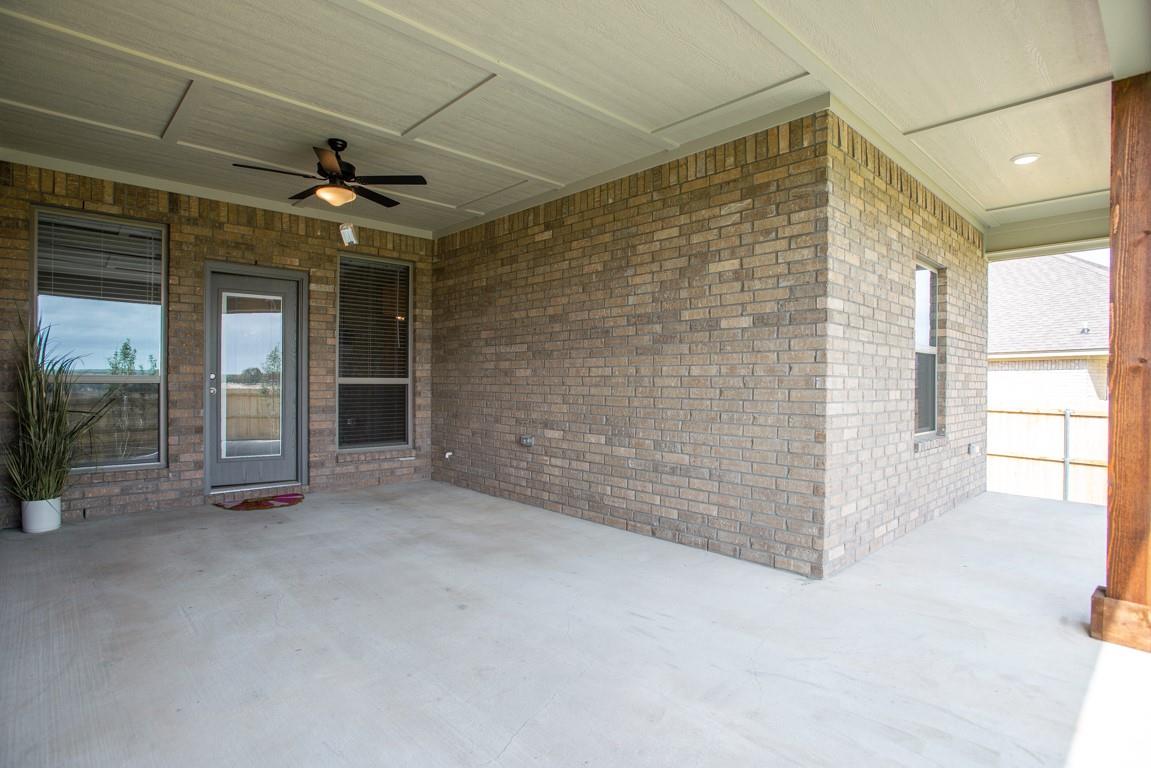 1027 Winchester Dr Property Photo 34