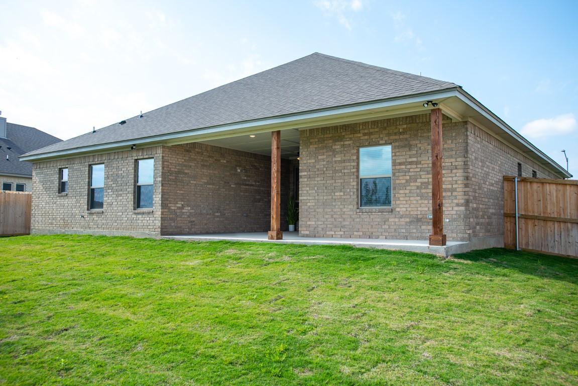 1027 Winchester Dr Property Photo 36