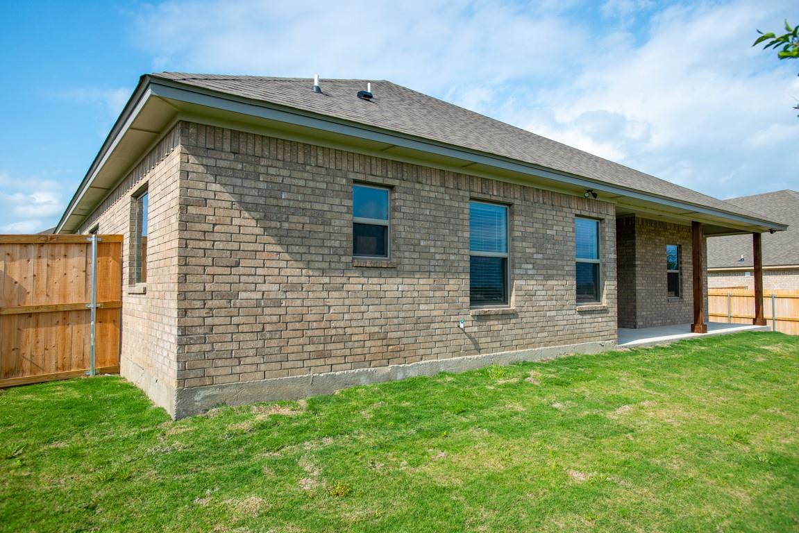1027 Winchester Dr Property Photo 38