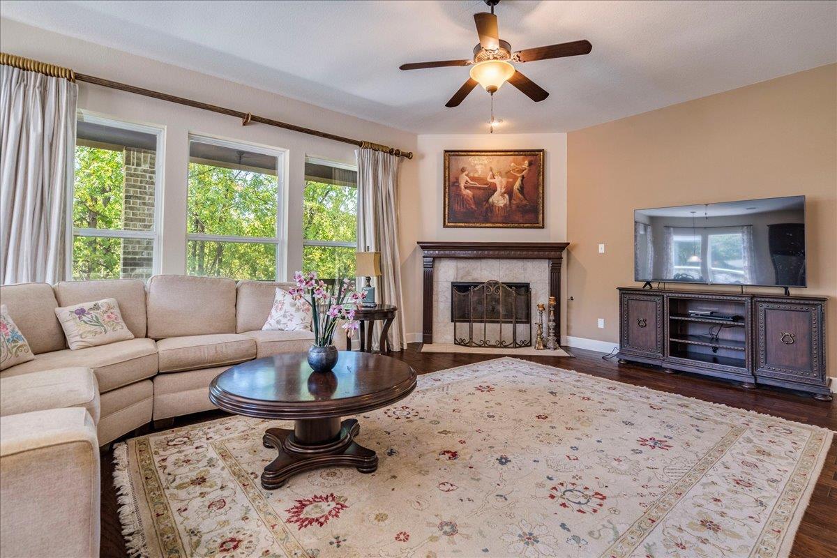 12909 Medina River Way Property Photo 18