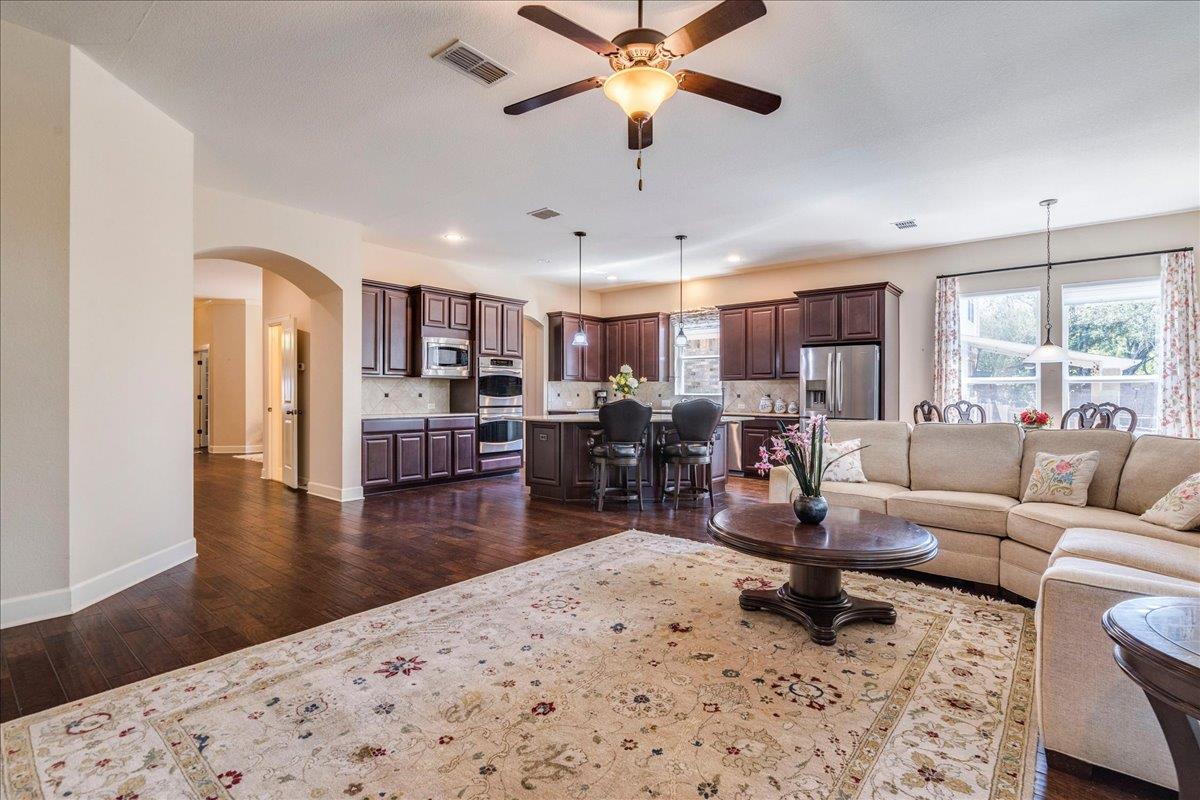 12909 Medina River Way Property Photo 19