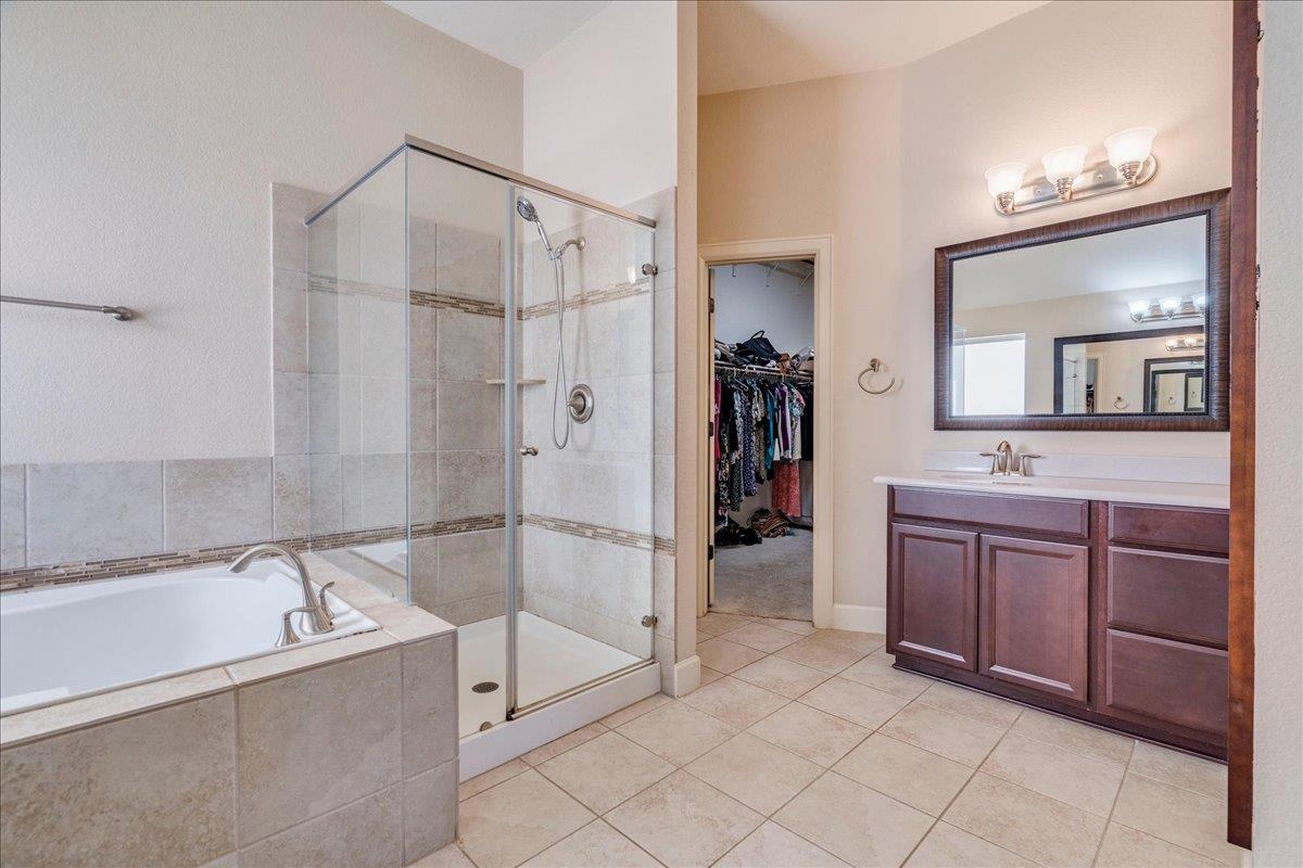 12909 Medina River Way Property Photo 23
