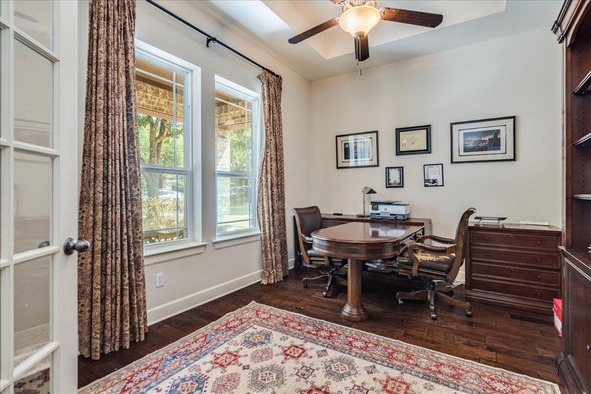 12909 Medina River Way Property Photo 24