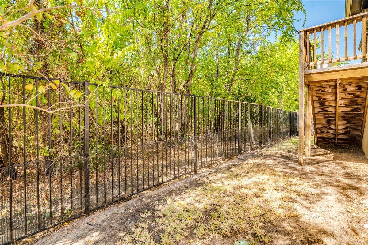 12909 Medina River Way Property Photo 36