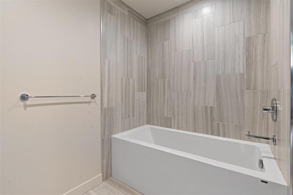 44 East Ave 1203 Property Photo 17
