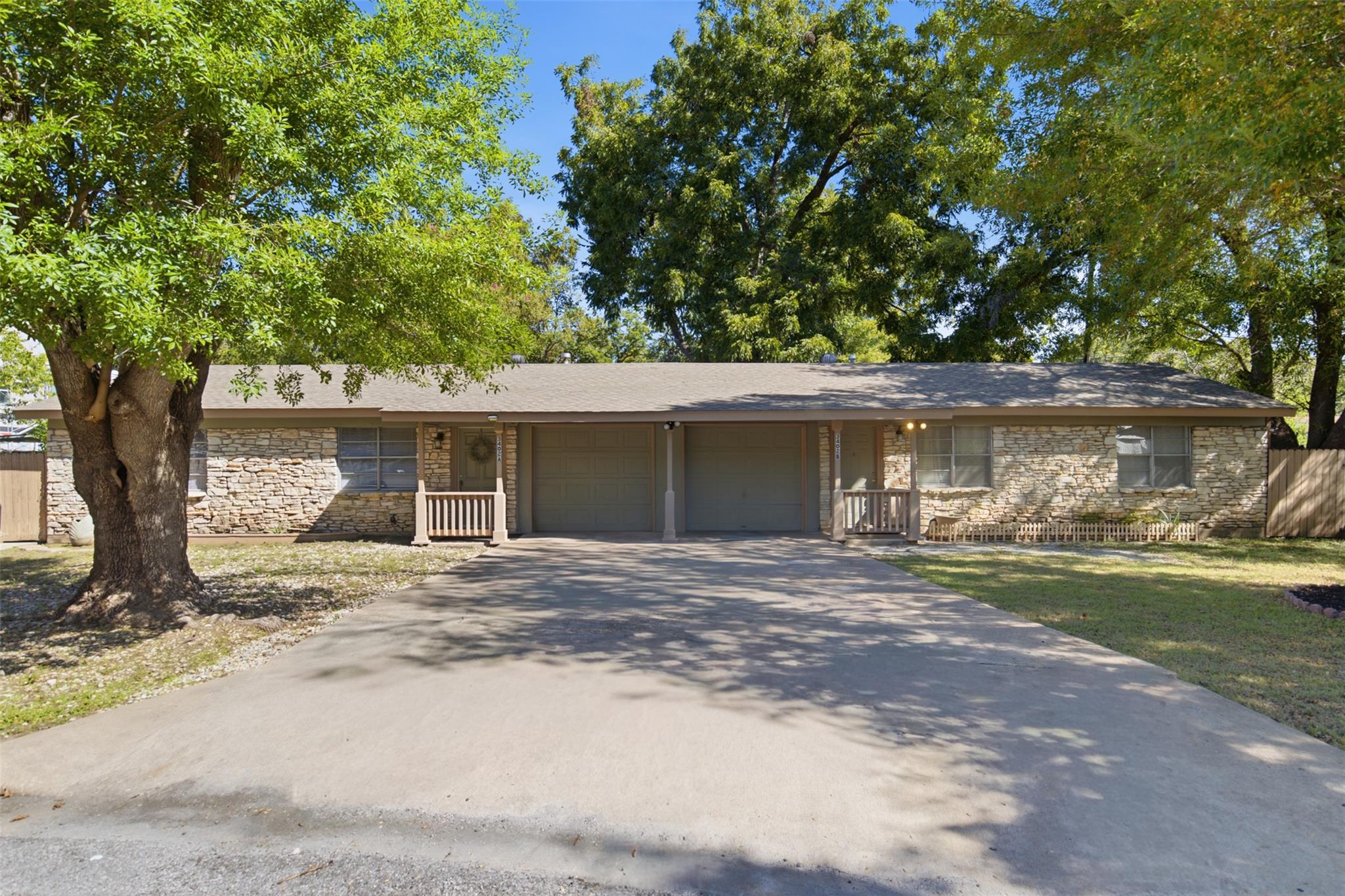 3402 Charles St #a And B Property Photo 1