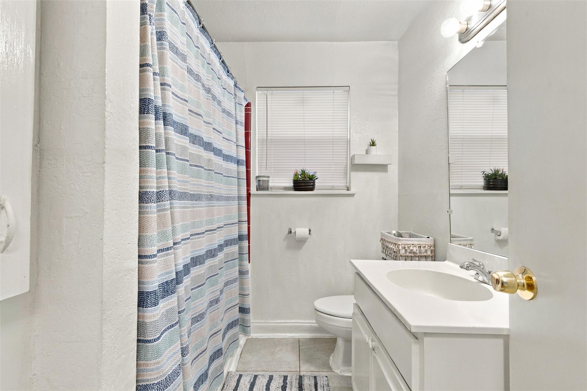 3402 Charles St #a And B Property Photo 20
