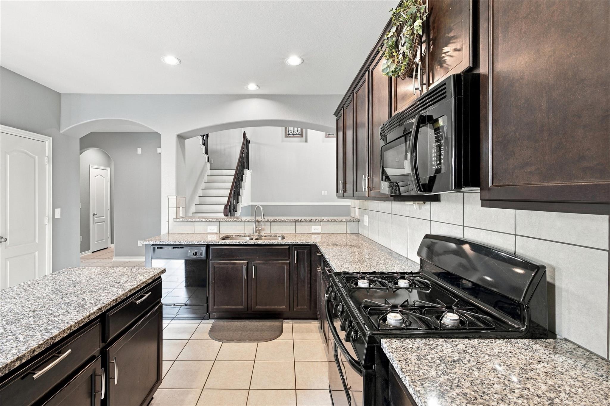8205 Angelo Loop Property Photo 9