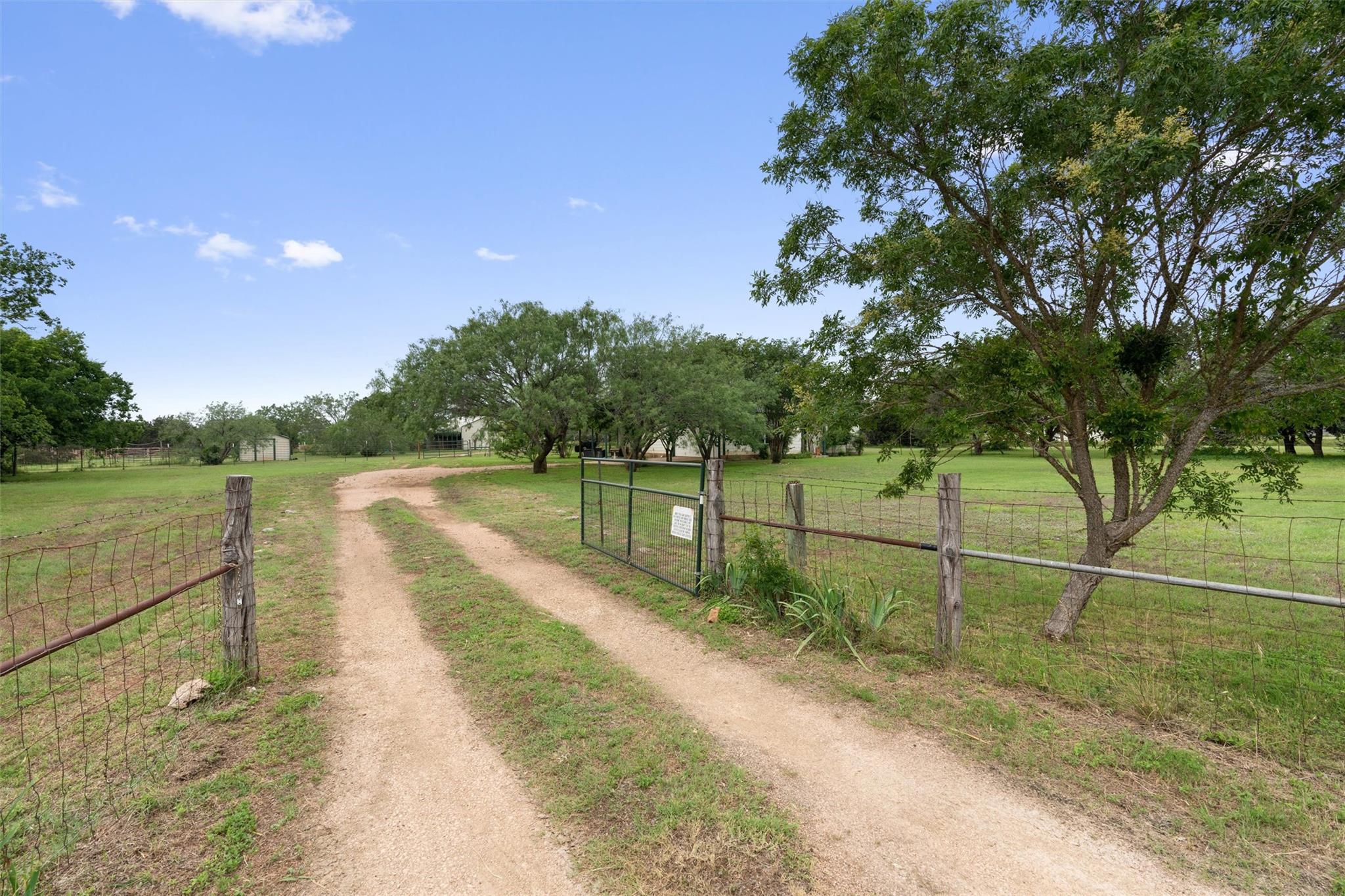 1103 County Road 203 Property Photo 3