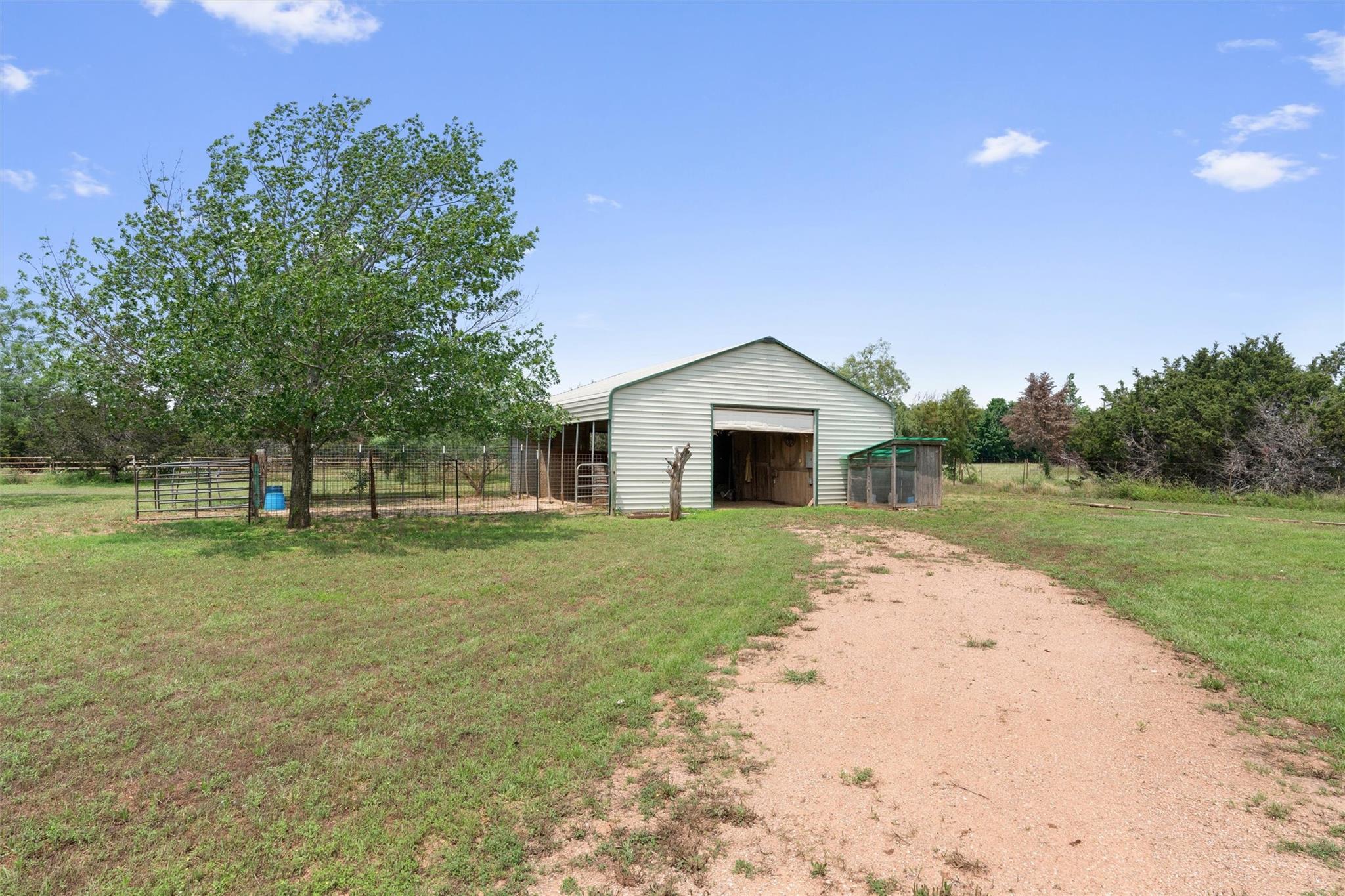 1103 County Road 203 Property Photo 30