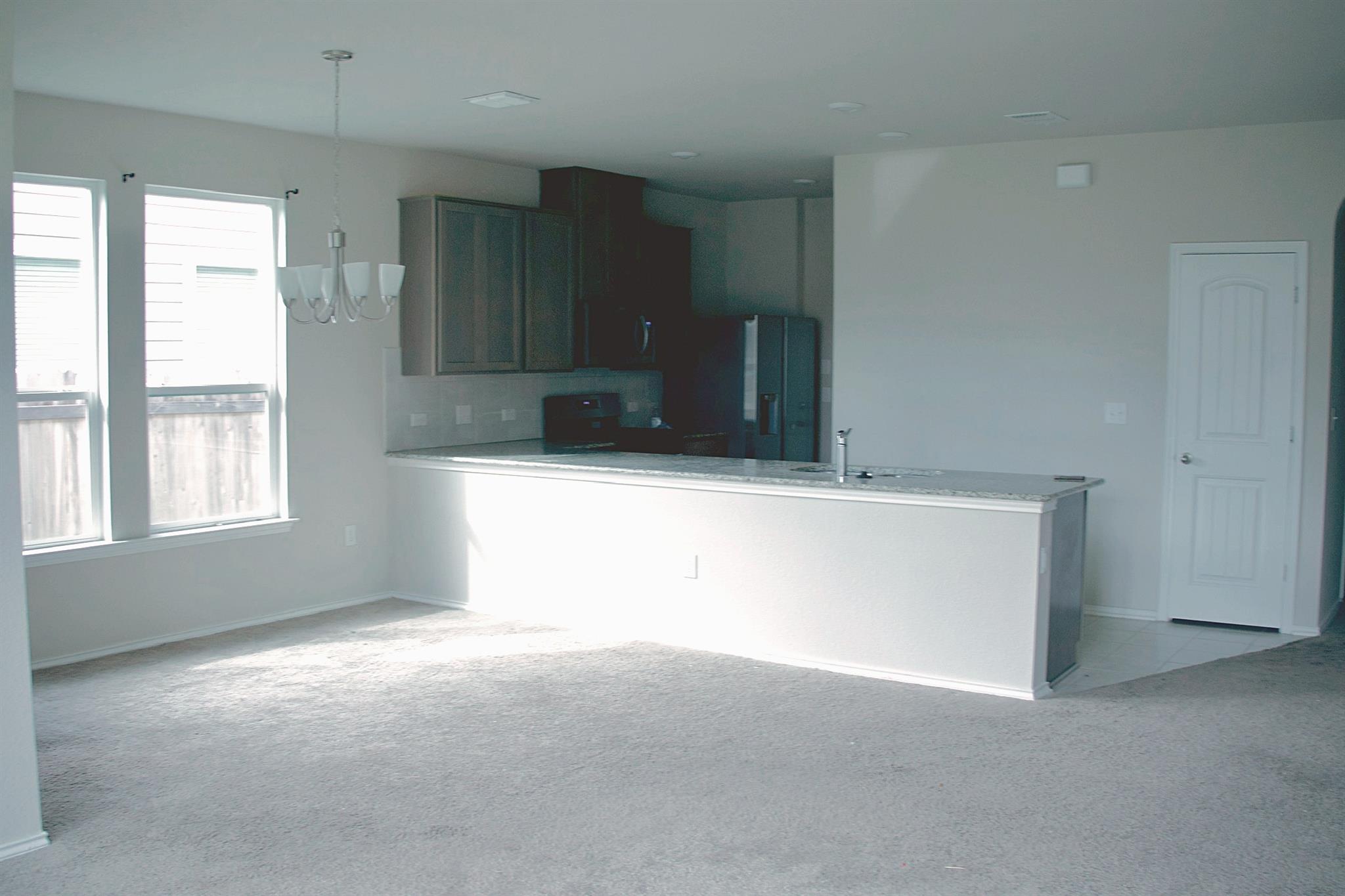 211 Pitkin Dr Property Photo 14