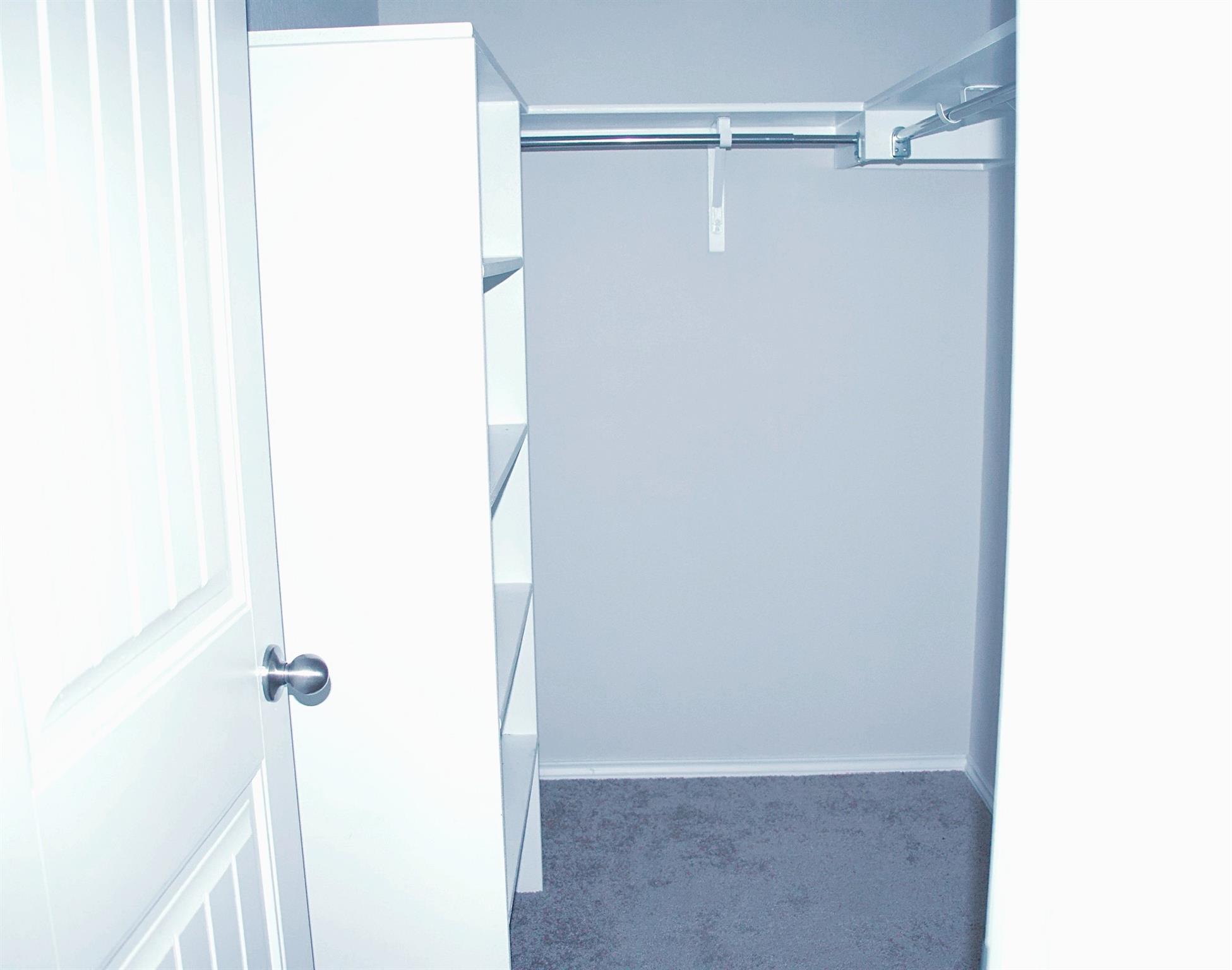 211 Pitkin Dr Property Photo 20