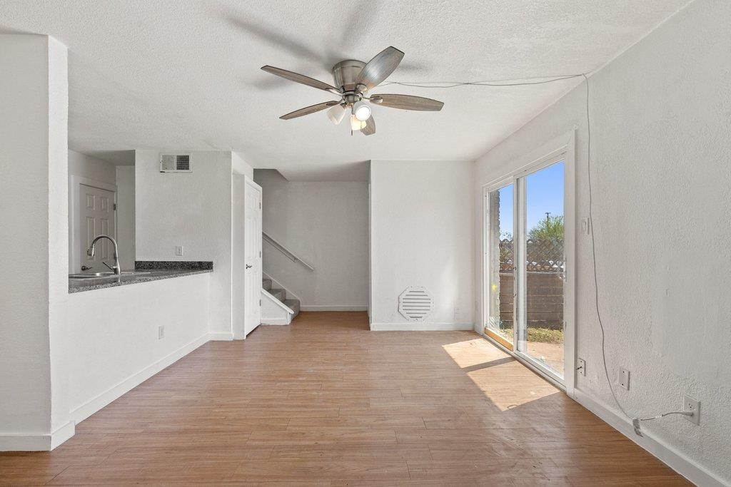 300 E Croslin St #106 Property Photo 2