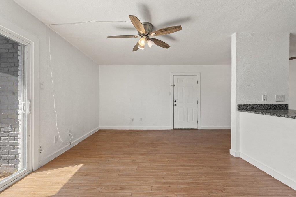 300 E Croslin St #106 Property Photo 15