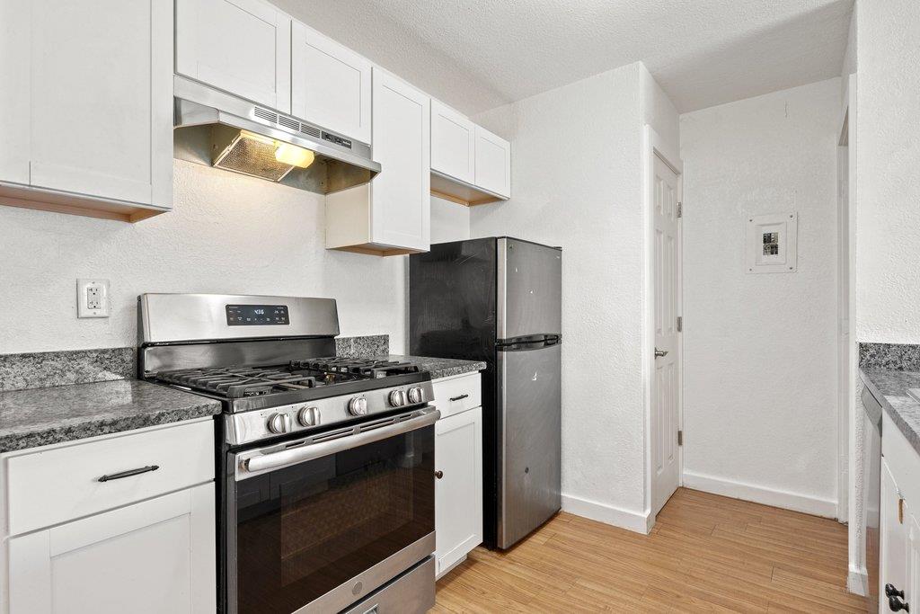 300 E Croslin St #106 Property Photo 17