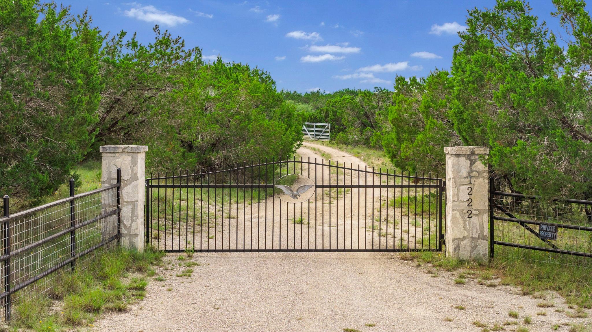 1222 Wegener Trl Property Photo 1
