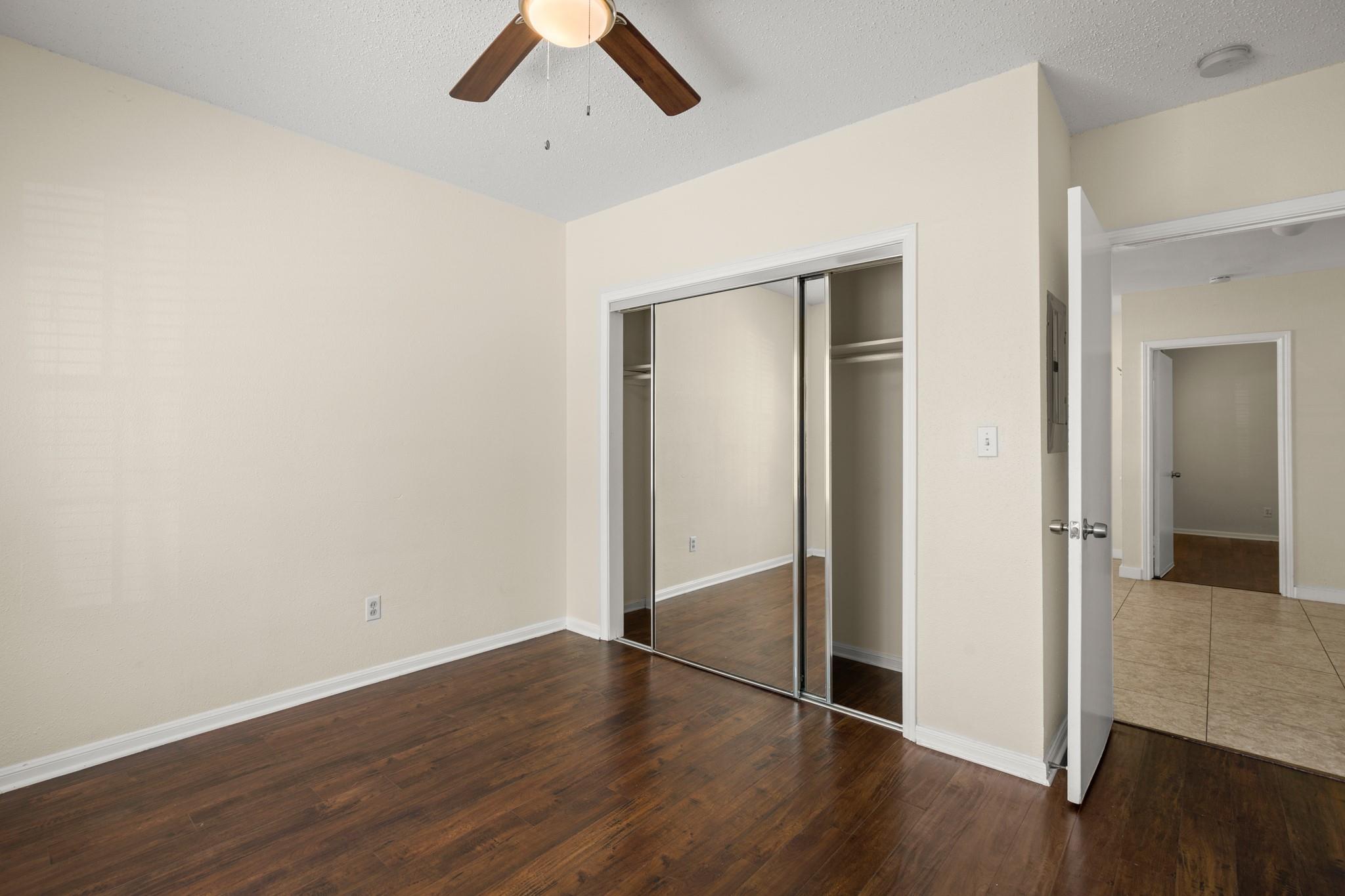 712 W 21st St #101 Property Photo 10