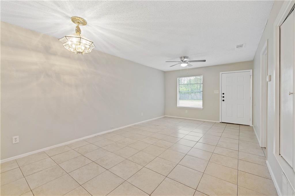 806 Judy Dr #b Property Photo 3