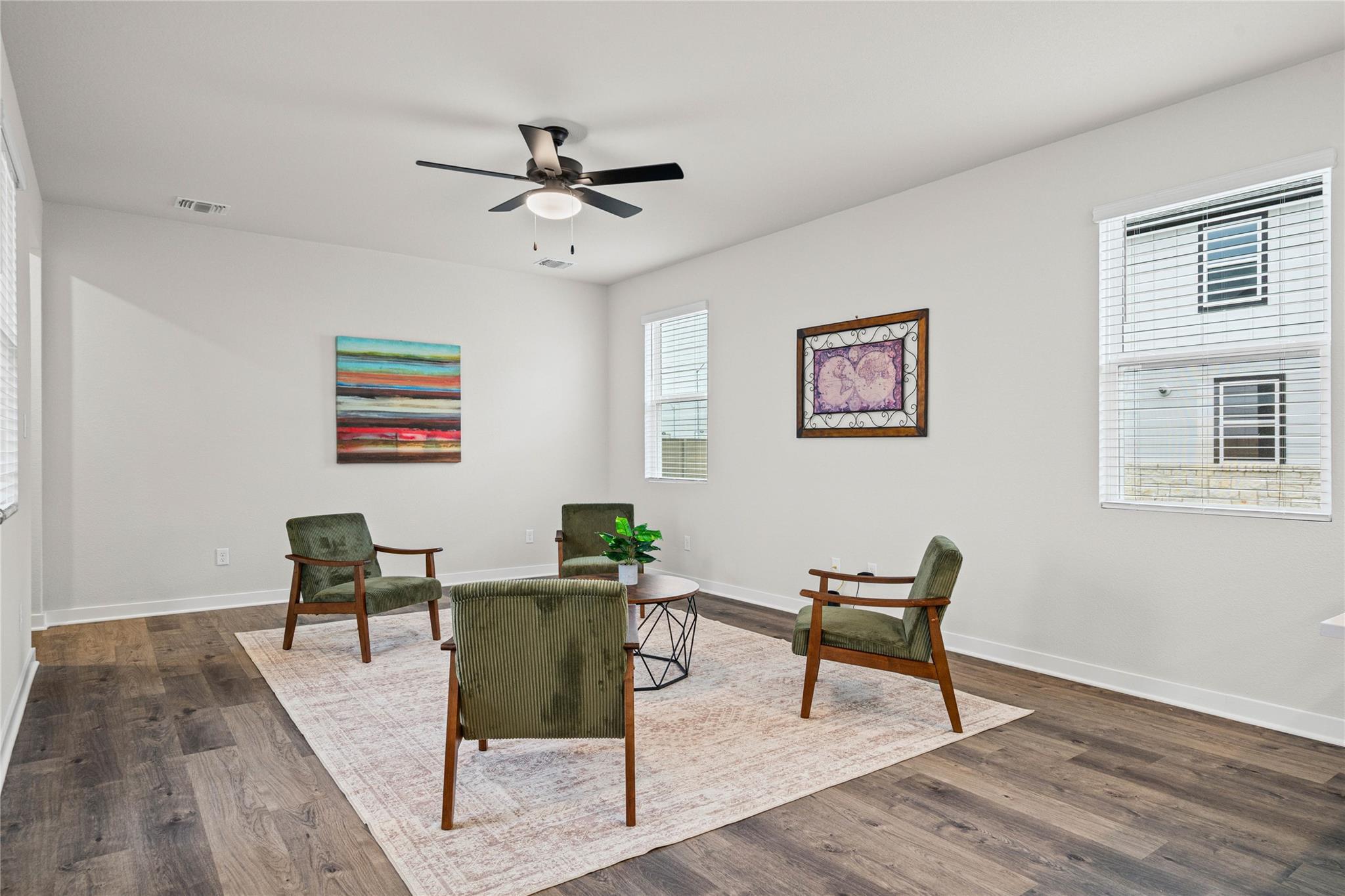 2086 Alice Jay Way Property Photo 3