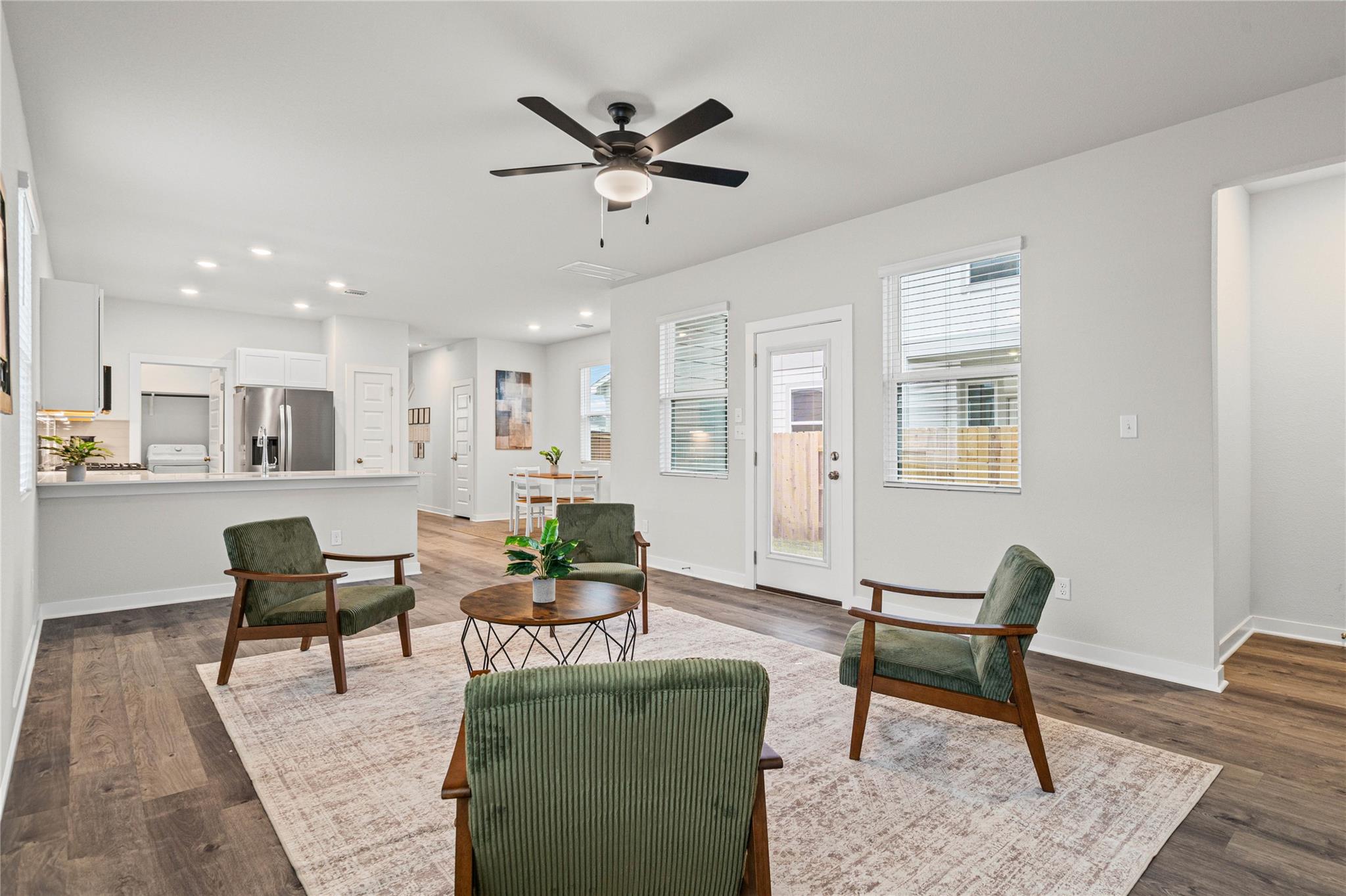 2086 Alice Jay Way Property Photo 4